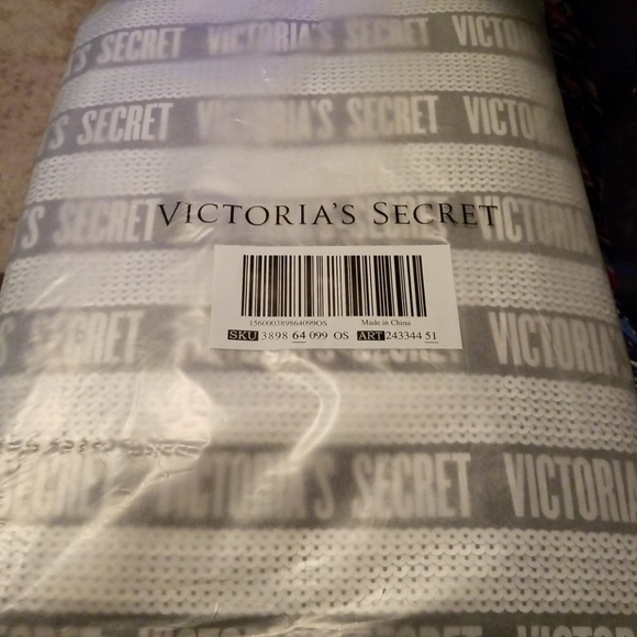 VICTORIA'S SECRET TOTE WITH POUCH - Picture 4 of 5
